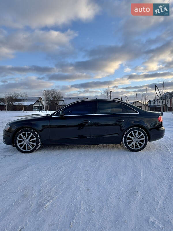 Седан Audi A4 2012 в Ирпене