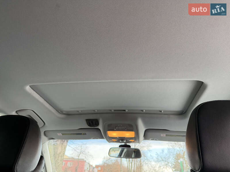 Седан Audi A4 2013 в Виннице