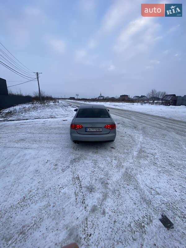 Седан Audi A4 2009 в Умані