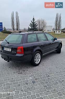 Універсал Audi A4 1999 в Вараші