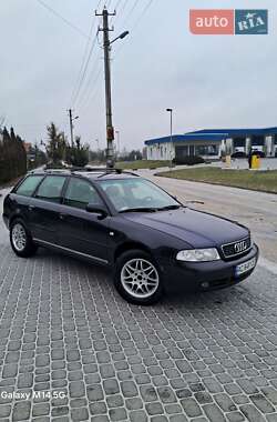 Універсал Audi A4 1999 в Вараші