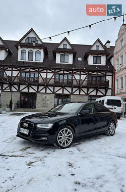 Седан Audi A4 2015 в Ровно