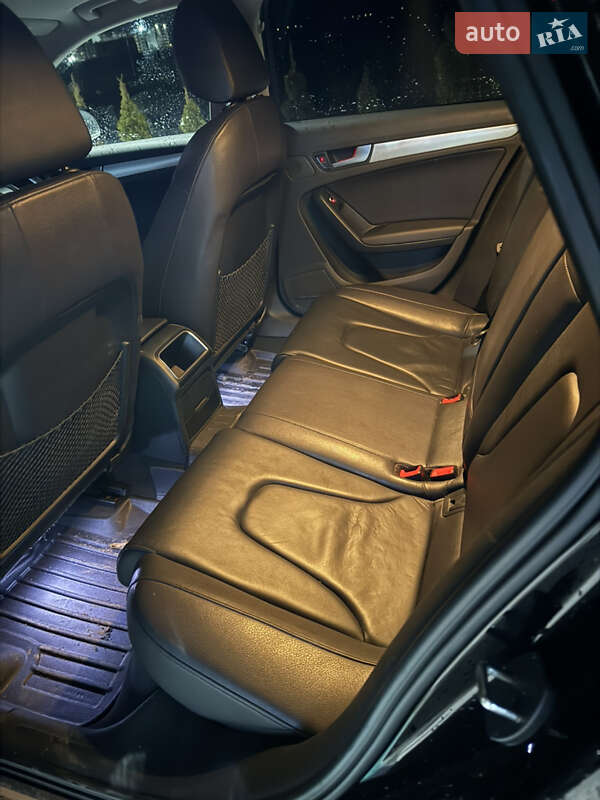 Седан Audi A4 2014 в Золочеве