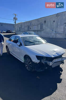 Седан Audi A4 2023 в Рівному