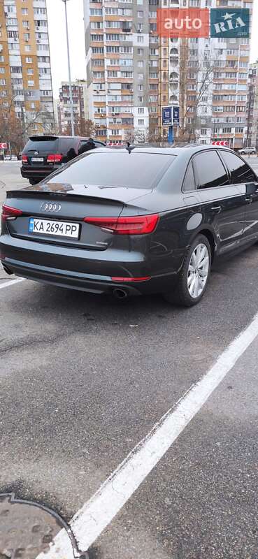 Седан Audi A4 2017 в Киеве