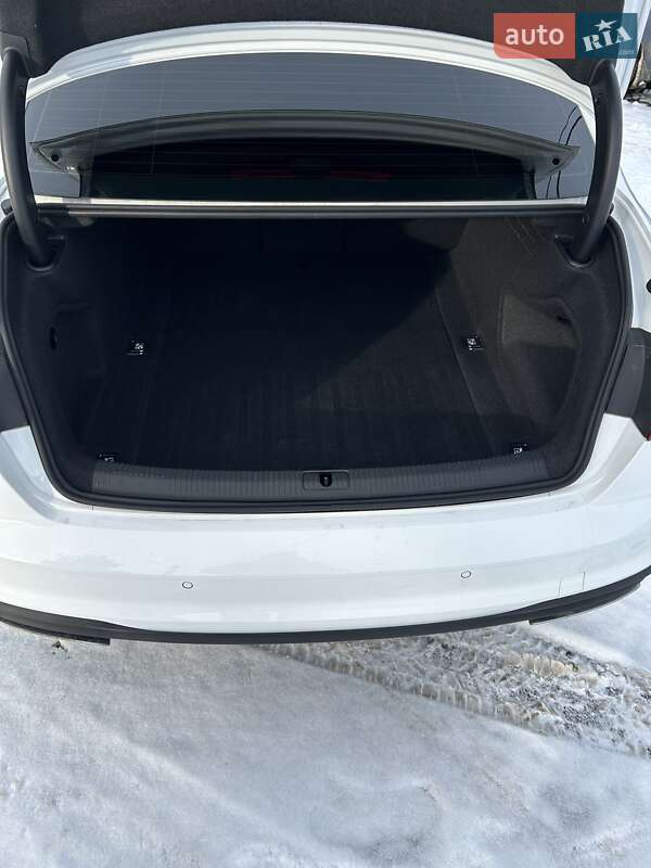 Седан Audi A4 2021 в Києві фото 26 Седан Audi A4 2021 в Києві