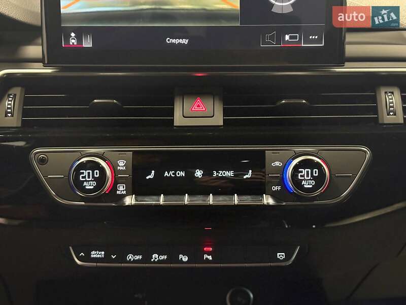 Седан Audi A4 2021 в Львове