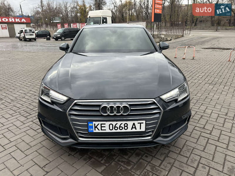Седан Audi A4 2018 в Кривому Розі