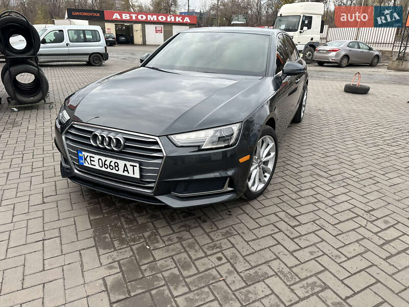 Седан Audi A4 2018 в Кривому Розі