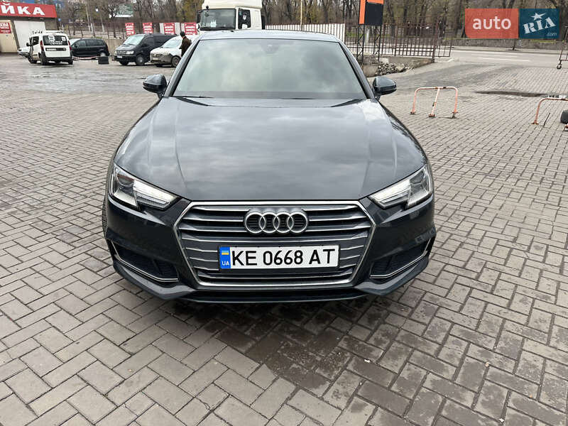 Седан Audi A4 2018 в Кривому Розі