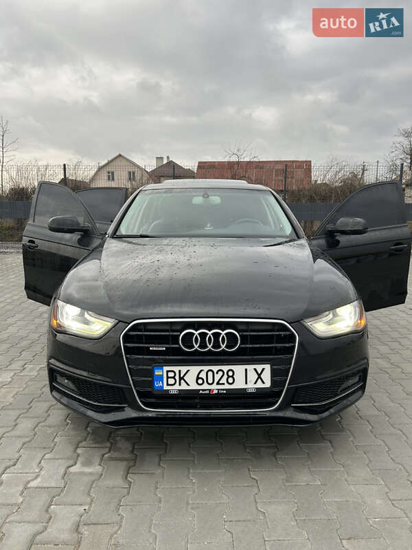 Седан Audi A4 2014 в Бродах