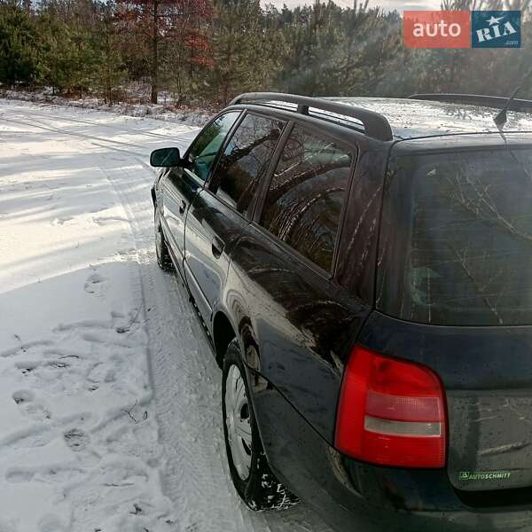 Универсал Audi A4 1999 в Березному