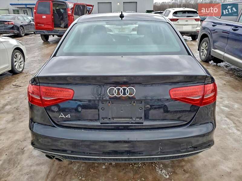 Седан Audi A4 2013 в Львові