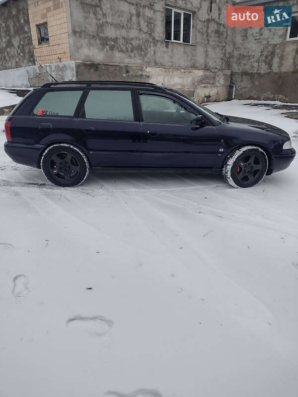 Универсал Audi A4 1996 в Виньковцах