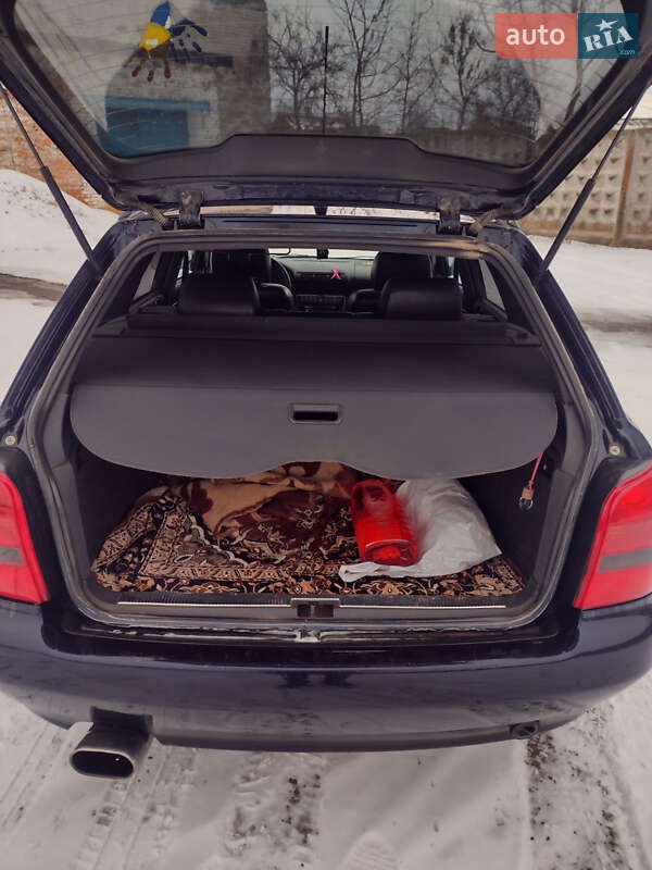 Универсал Audi A4 1996 в Виньковцах