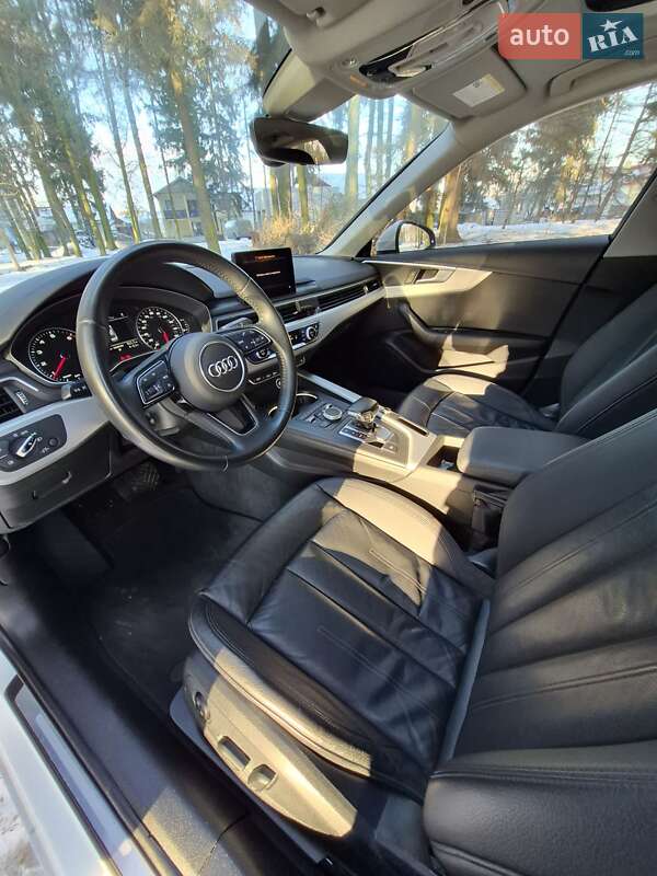 Седан Audi A4 2017 в Львові