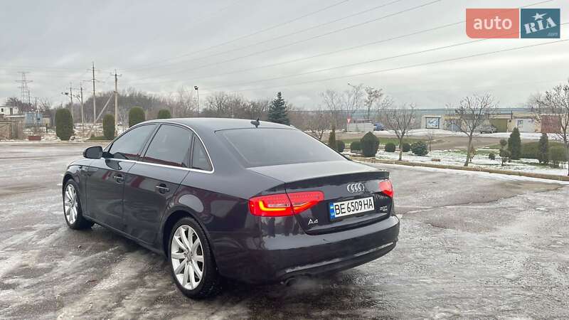 Седан Audi A4 2012 в Южноукраинске