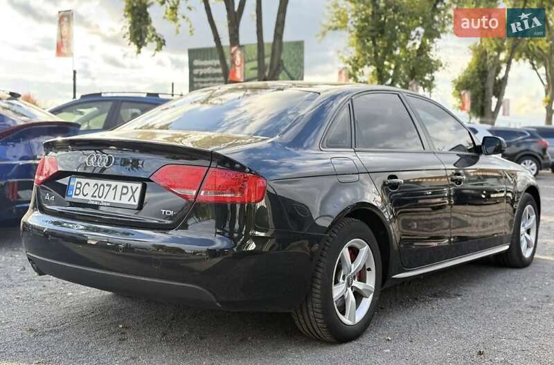Седан Audi A4 2012 в Львове