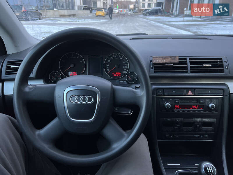 Седан Audi A4 2006 в Ровно