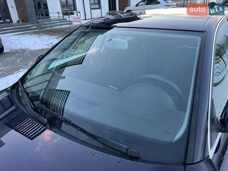 Седан Audi A4 2006 в Ровно