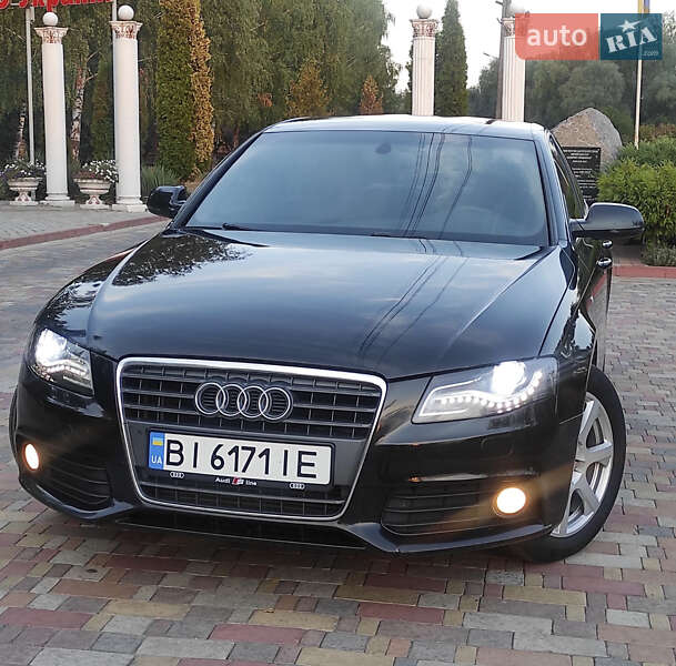 Седан Audi A4 2010 в Миргороде