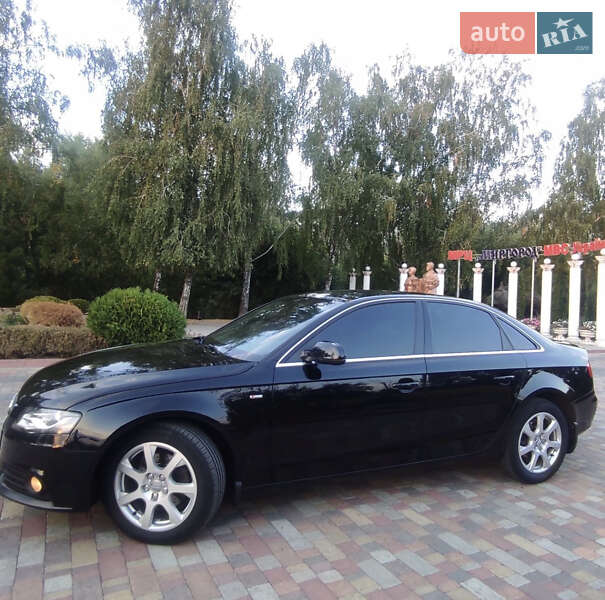 Седан Audi A4 2010 в Миргороде