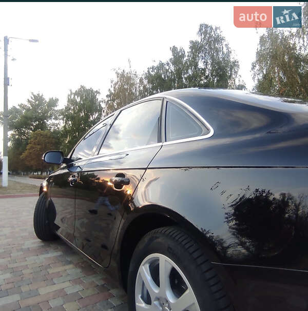 Седан Audi A4 2010 в Миргороде