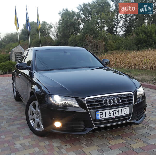 Седан Audi A4 2010 в Миргороде
