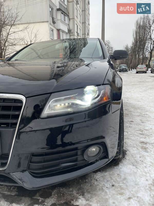 Седан Audi A4 2012 в Киеве