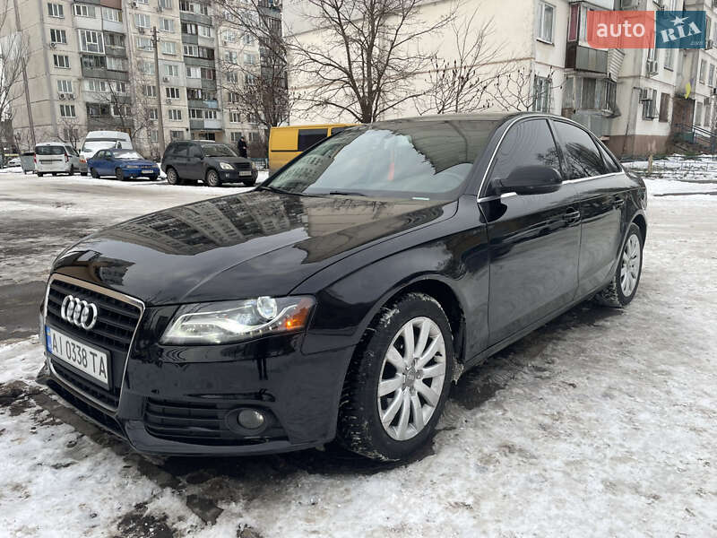Седан Audi A4 2012 в Киеве
