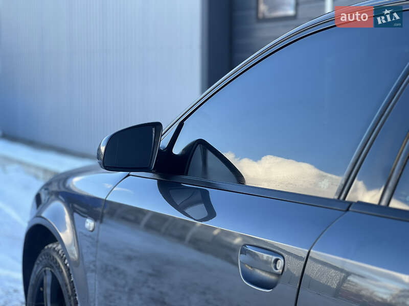 Седан Audi A4 2002 в Жовкві