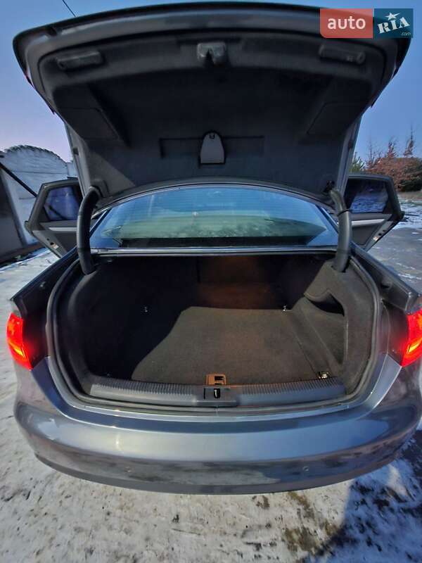 Седан Audi A4 2013 в Дублянах фото 18 Седан Audi A4 2013 в Дублянах
