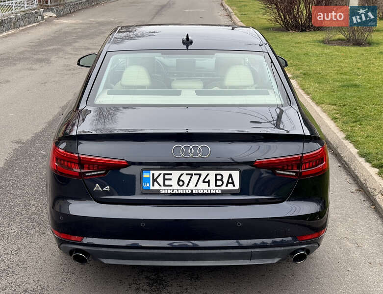 Седан Audi A4 2015 в Днепре