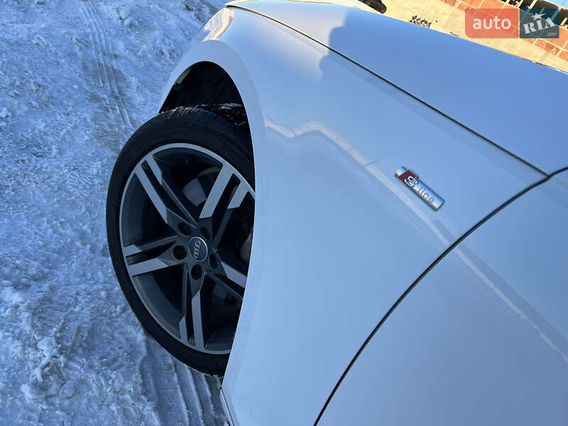 Седан Audi A4 2017 в Львове