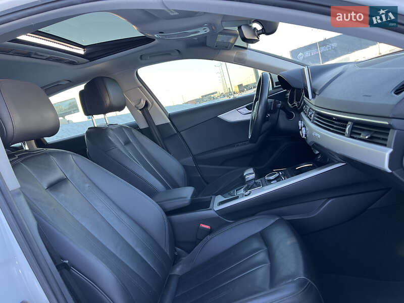 Седан Audi A4 2017 в Львове