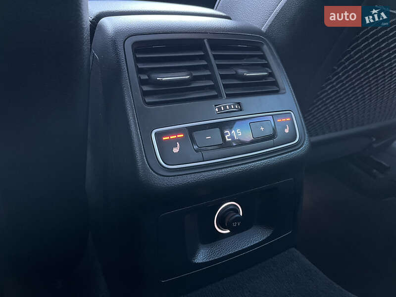 Седан Audi A4 2017 в Львове