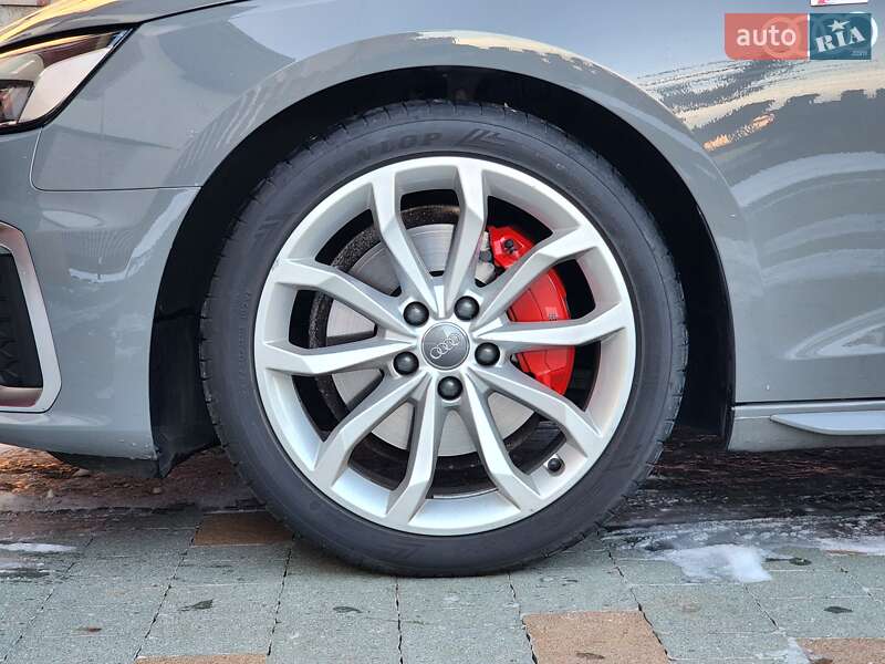 Універсал Audi A4 2019 в Івано-Франківську