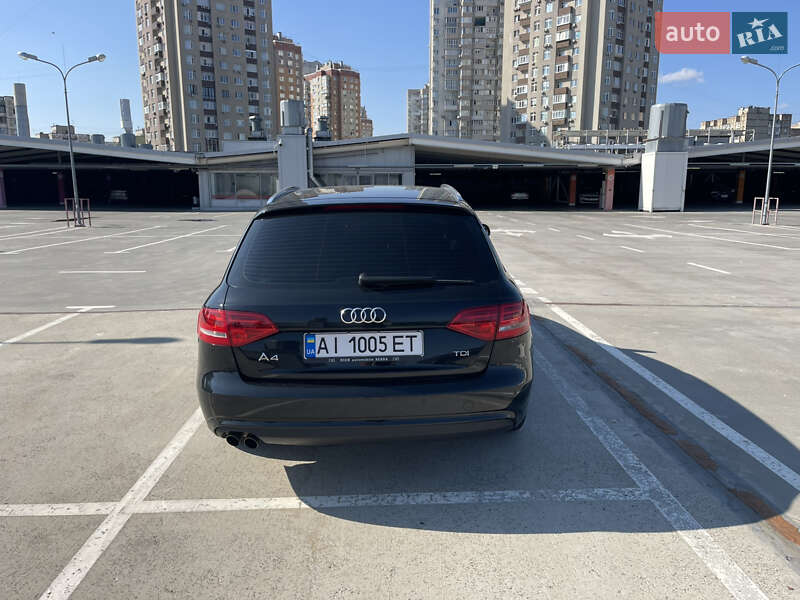 Универсал Audi A4 2013 в Киеве