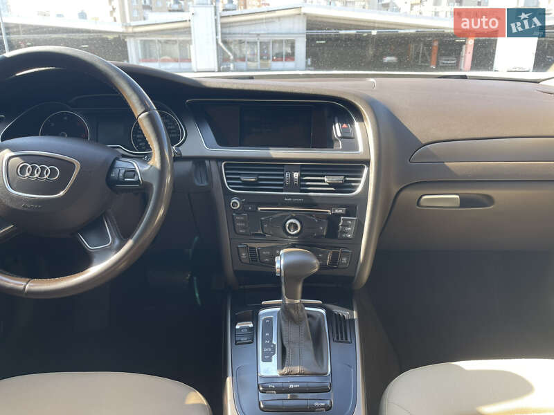 Универсал Audi A4 2013 в Киеве