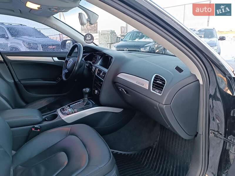 Седан Audi A4 2014 в Львове