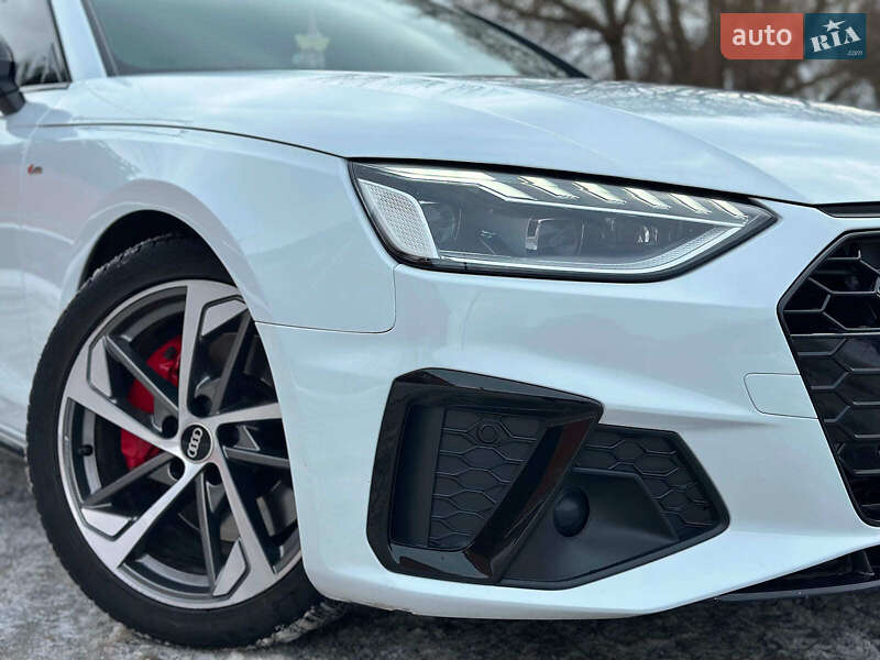 Седан Audi A4 2022 в Киеве