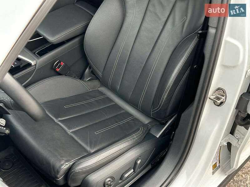 Седан Audi A4 2022 в Киеве