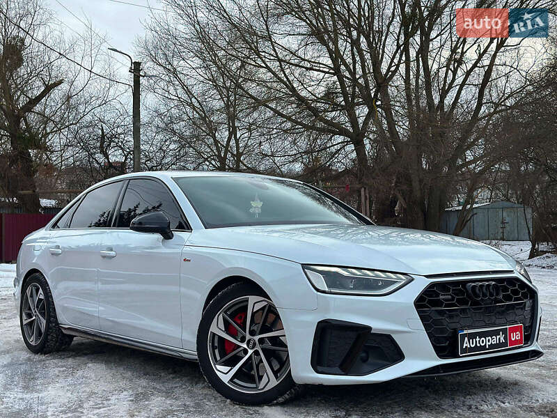 Седан Audi A4 2022 в Киеве