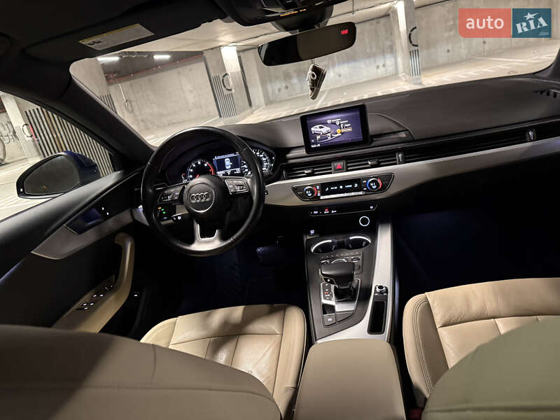 Седан Audi A4 2017 в Львове