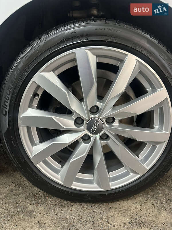 Седан Audi A4 2017 в Києві фото 11 Седан Audi A4 2017 в Києві