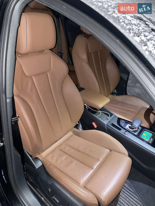 Седан Audi A4 2020 в Киеве