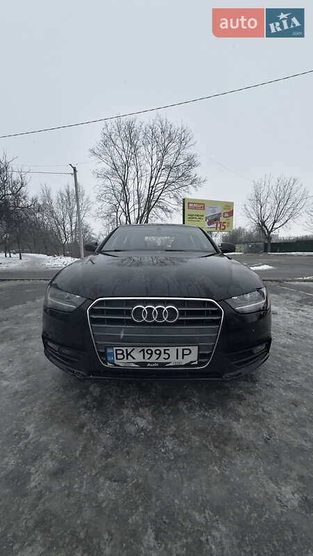 Седан Audi A4 2013 в Ізюмі
