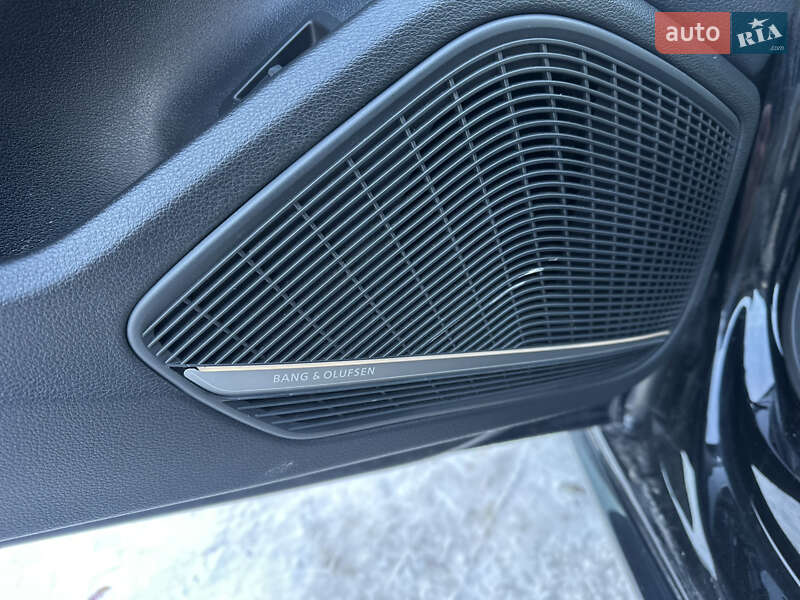 Седан Audi A4 2016 в Львове