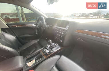 Седан Audi A4 2013 в Вижнице