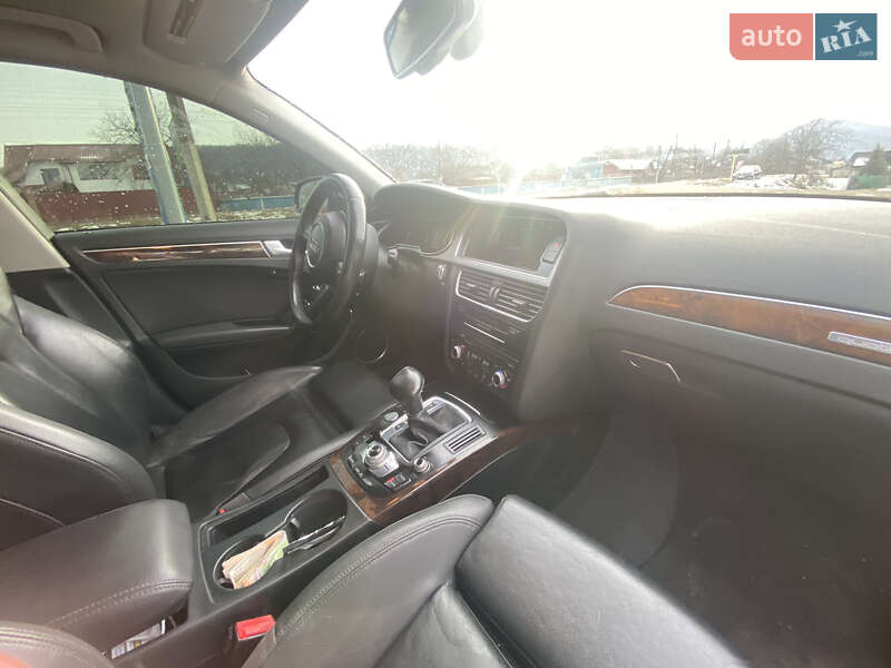 Седан Audi A4 2013 в Вижнице